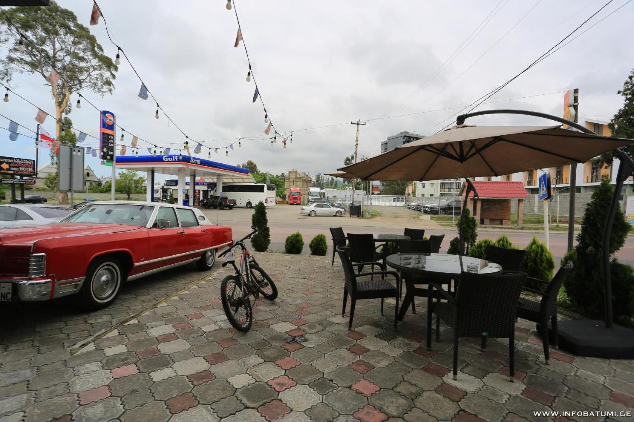 Hotel Carleone Batumi Exterior photo