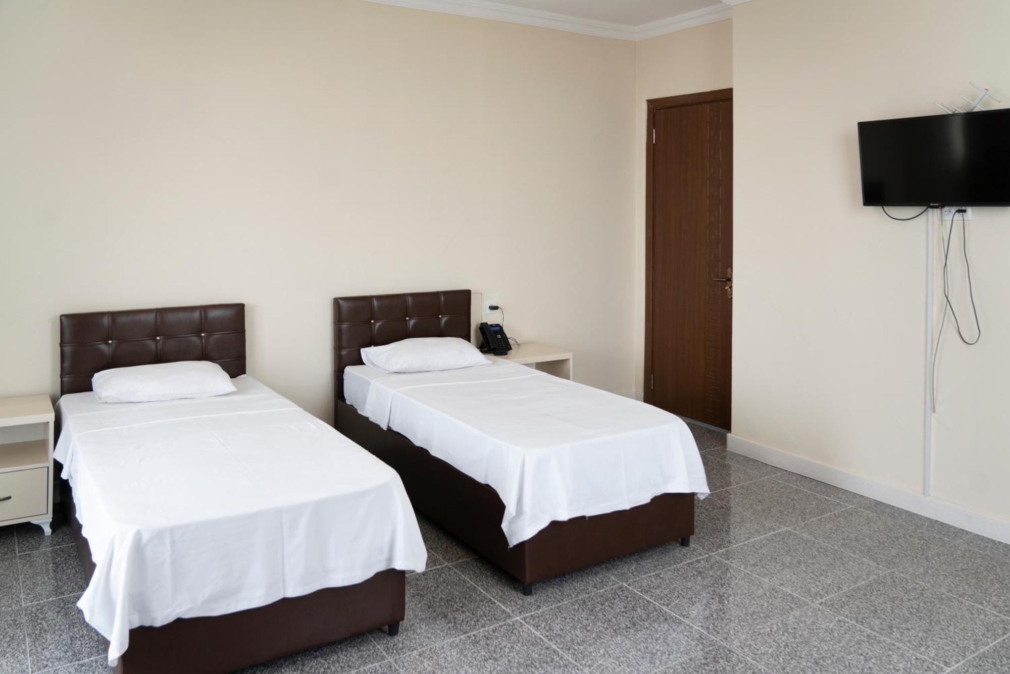 Hotel Carleone Batumi Exterior photo